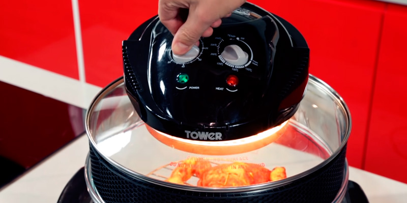 Tower T14001 Halogen Airwave Low Fat Air Fryer in the use