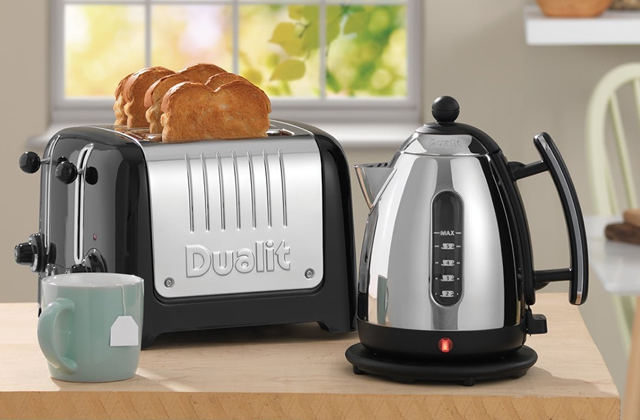 Comparison of Dualit Toasters for Toasting Bread, Bagels, and Pastries
