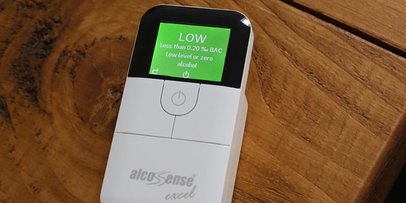 AlcoSense Excel Fuel Cell Breathalyzer Alcohol Tester Breathalyser in the use - Bestadvisor