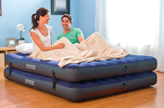 Best Air Beds for Guests & Family  