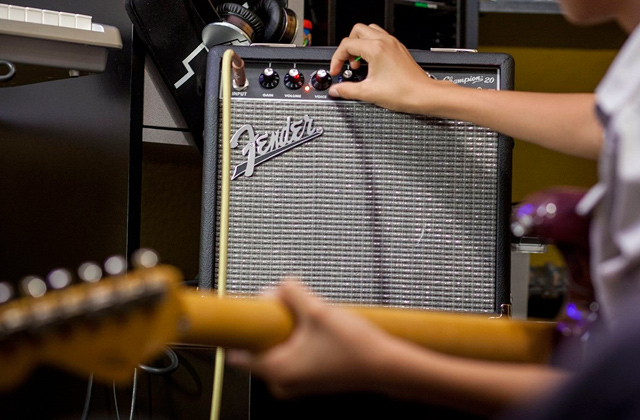 Best Acoustic Electric Guitar Amplifiers That Inspire You to Play  
