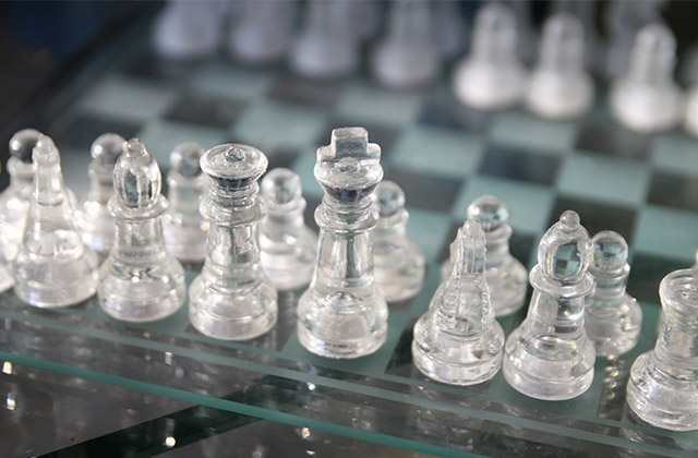 Best Glass Chess Sets  