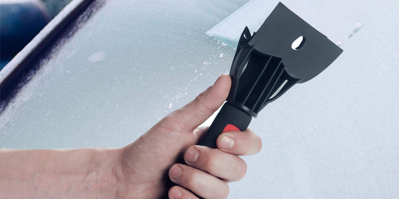 Review of RevHeads Windscreen Ice Scraper for Cars